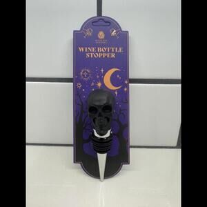 WILD EYE DESIGNS Black Skull Wine Bottle Stopper